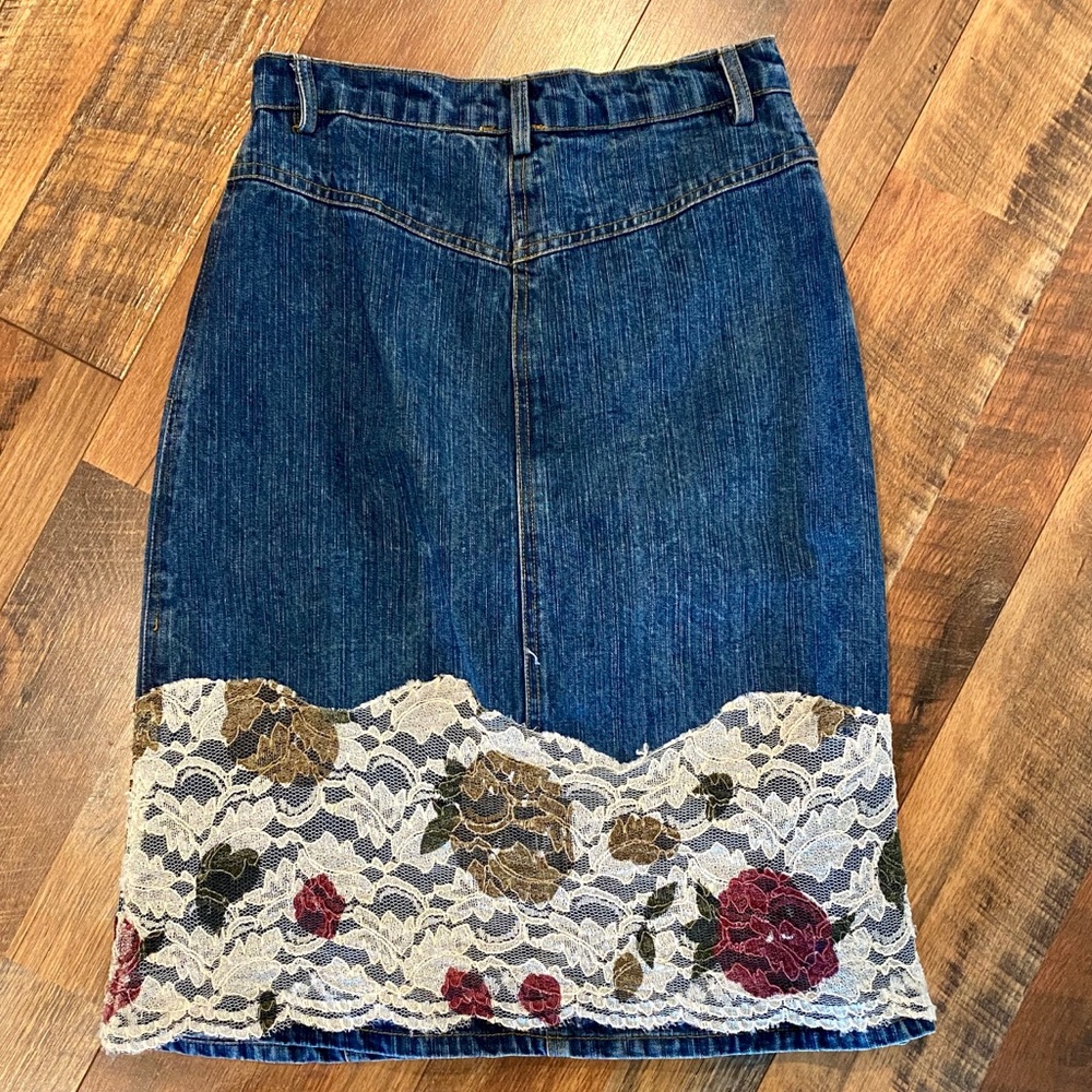 MONROE & MAIN Embellised Denim Pencil Skirt - Picture 11 of 13